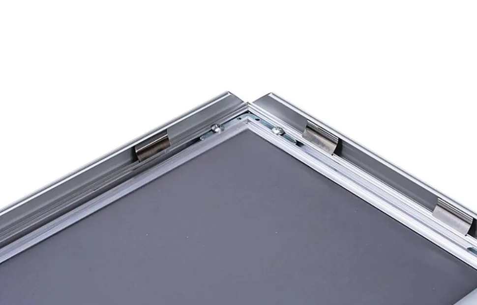 A0 Kliklijst Zilver 17FOM25A0S 86,8 (B) x 1,3 (D) x 121,6 (H) cm 25A0S