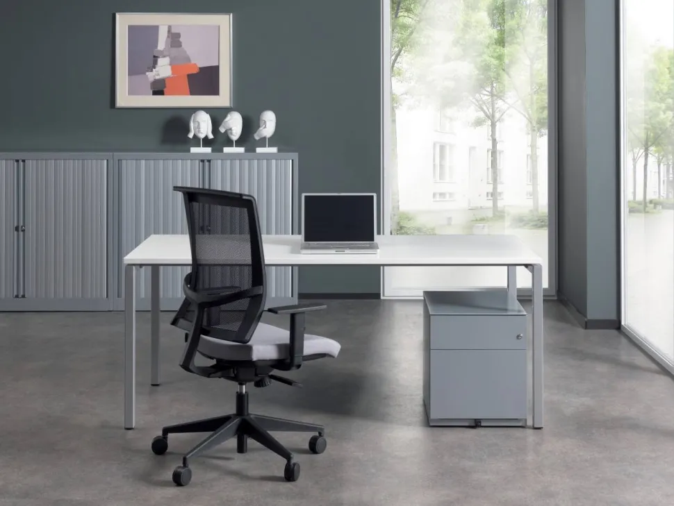 Bisley Quattro Basic Bureau Wit 1.800 (B) x 800 (D) x 740 (H) mm Melamine, Staal