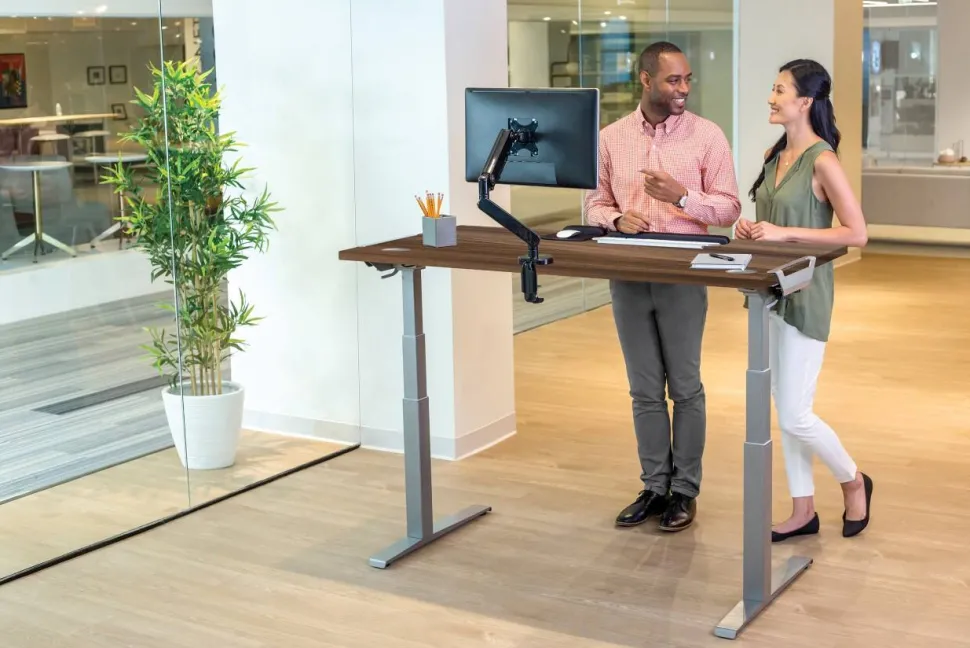 Fellowes Levado Elektrisch Hoogteverstelbaar Zit-sta-bureau Rechthoekig Walnoot T-Voet 1.829 (B) x 698 (D) x 1.257 (H) mm Gemelamineerde spaanplaat, PVC (Polyvinylchloride), Staal