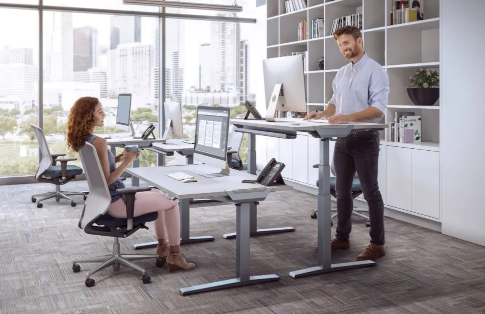 Fellowes Levado Elektrisch Hoogteverstelbaar Zit-sta-bureau Rechthoekig T-Voet 1.829 (B) x 698 (D) x 1.257 (H) mm Gemelamineerde spaanplaat, PVC (Polyvinylchloride), Staal