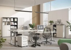 GERMANIA AGENDA Elektronisch in hoogte verstelbaar Bureau Lichtgrijs 1.600 (B) x 800 (D) x 1.200 (H) mm