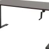 Schaffenburg Dextro Slinger Zit-sta-bureau Rechthoekig Eiken T-Voet 1.600 (B) x 800 (D) x 705 (H) mm Melamine