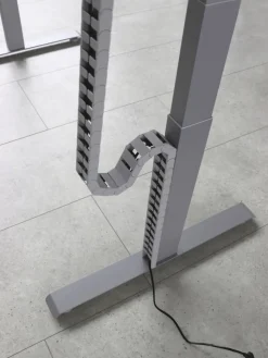 VLXK65 Elektrisch hoogteverstelbaar Zit-sta-bureau Ahorn C-Voet 1,600 (B) x 800 (D) x 1,295 (H) mm Spaanplaat, Staal